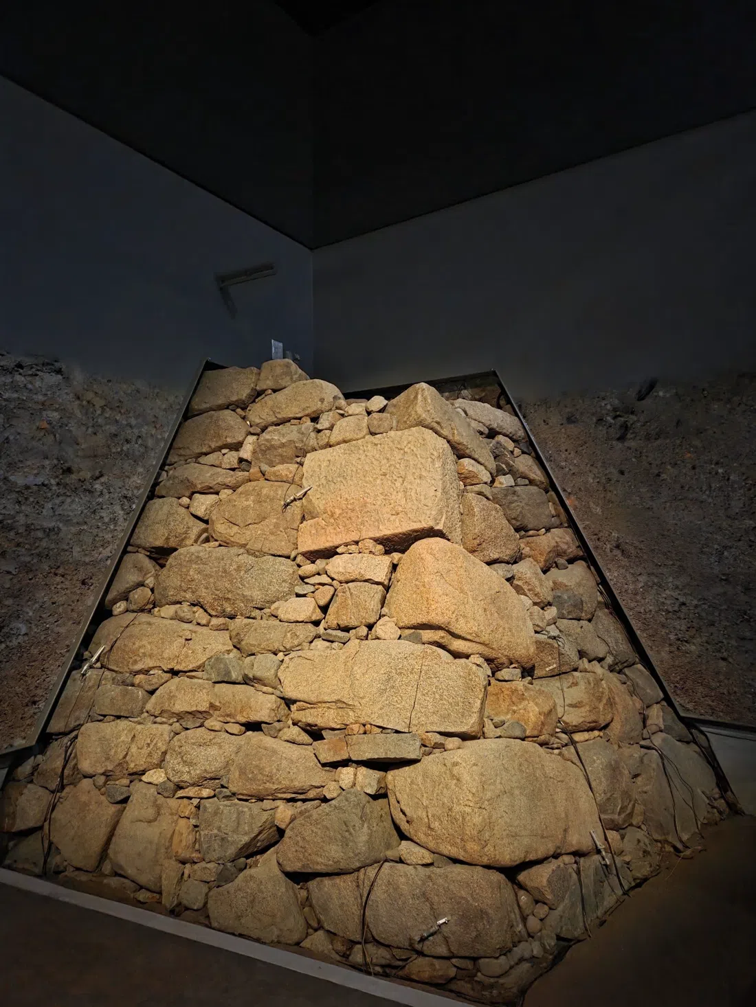 Museu da Muralha de Pedra Toyotomi do Castelo de Osaka (Toyotomi Ishigaki-kan), Osaka